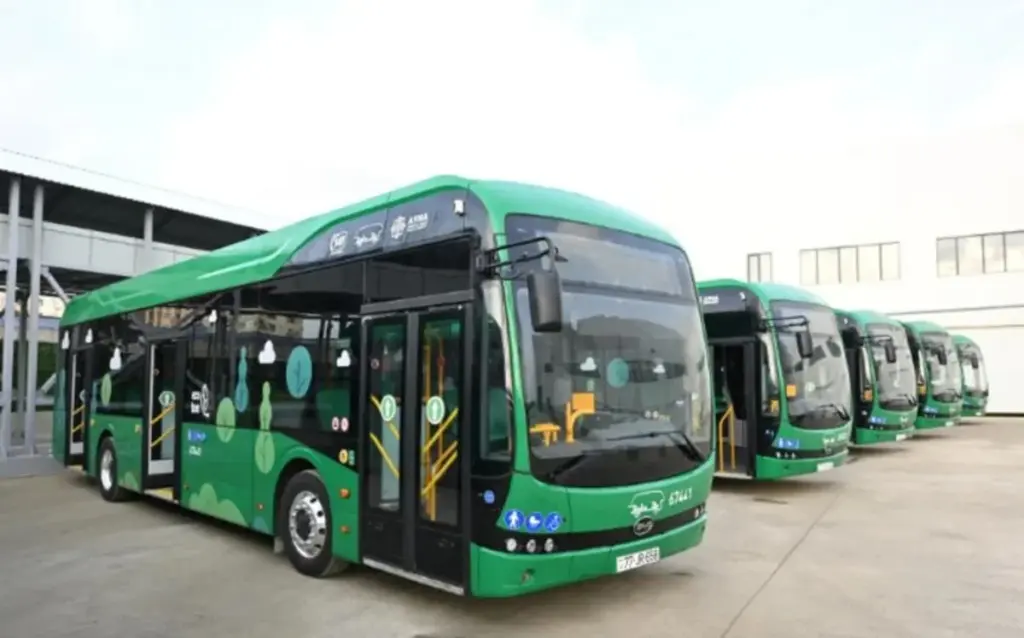 Avtobus