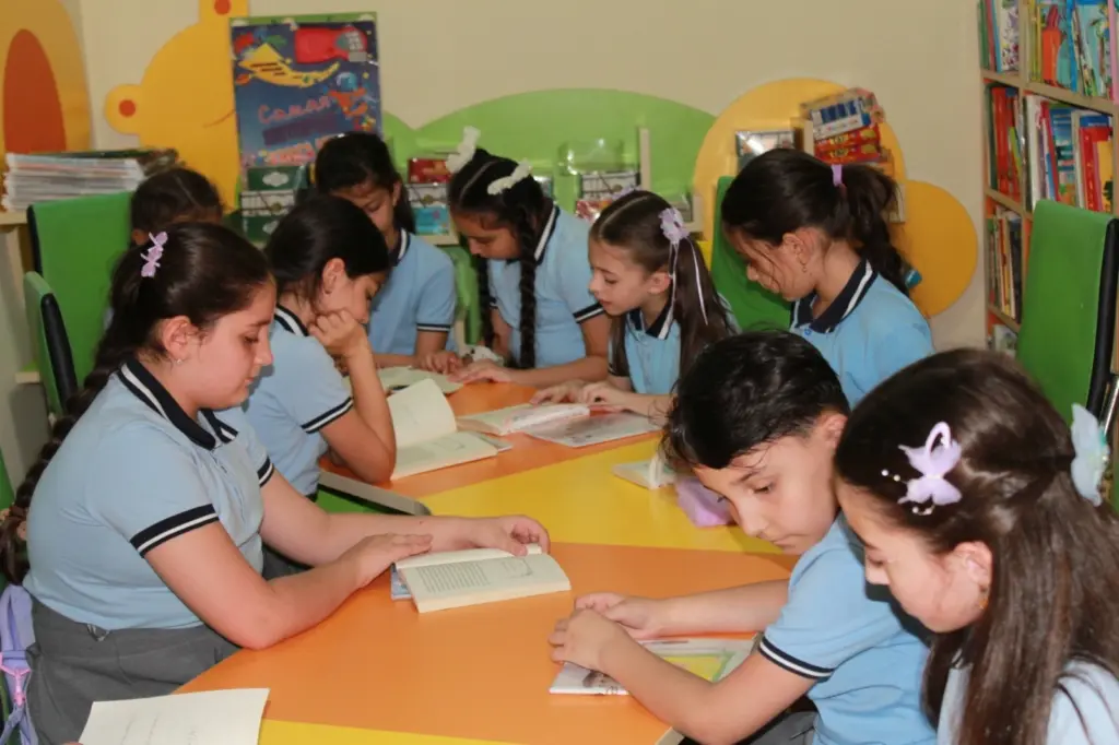 Respublika Uşaq Kitabxanası, Kitab