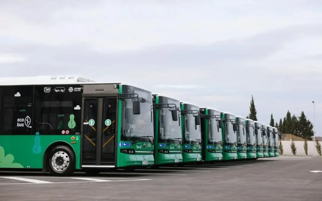 Avtobus