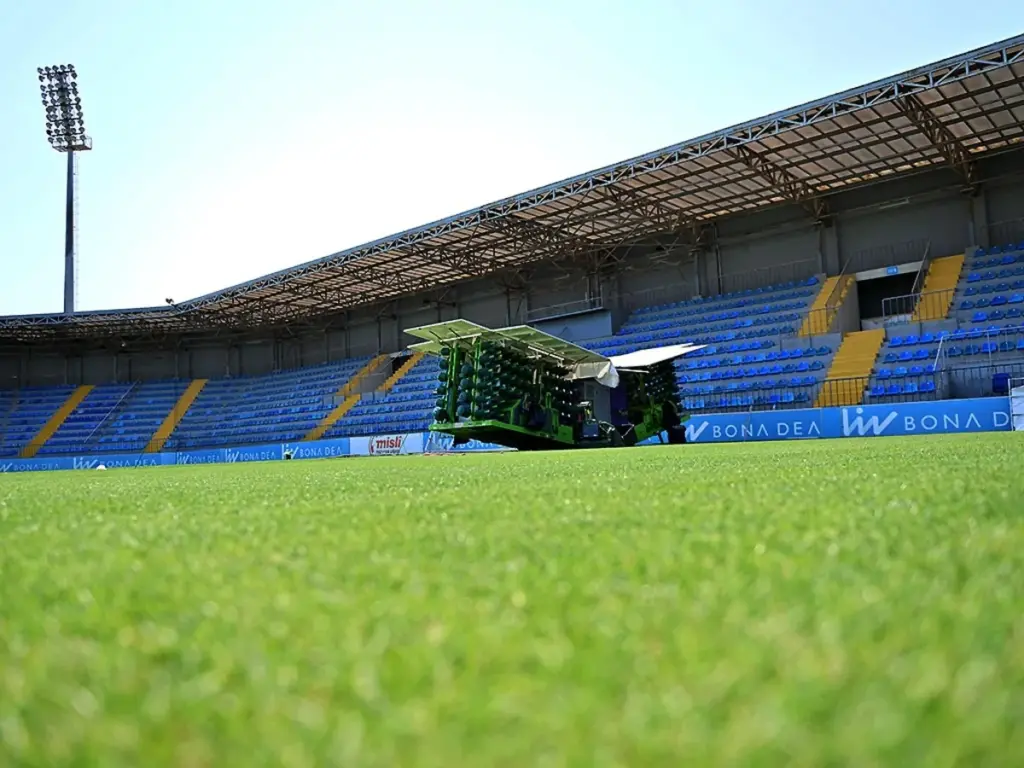 "Liv Bona Dea Arena"