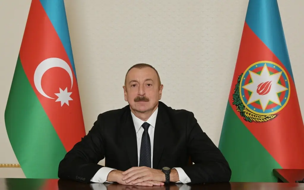 "Şəhərlərin bərpası üçün humanitar minatəmizləmə: Təhlükəsiz yaşayış məskənləri üçün mükəmməllik standartlarının müəyyənləşdirilməsi"