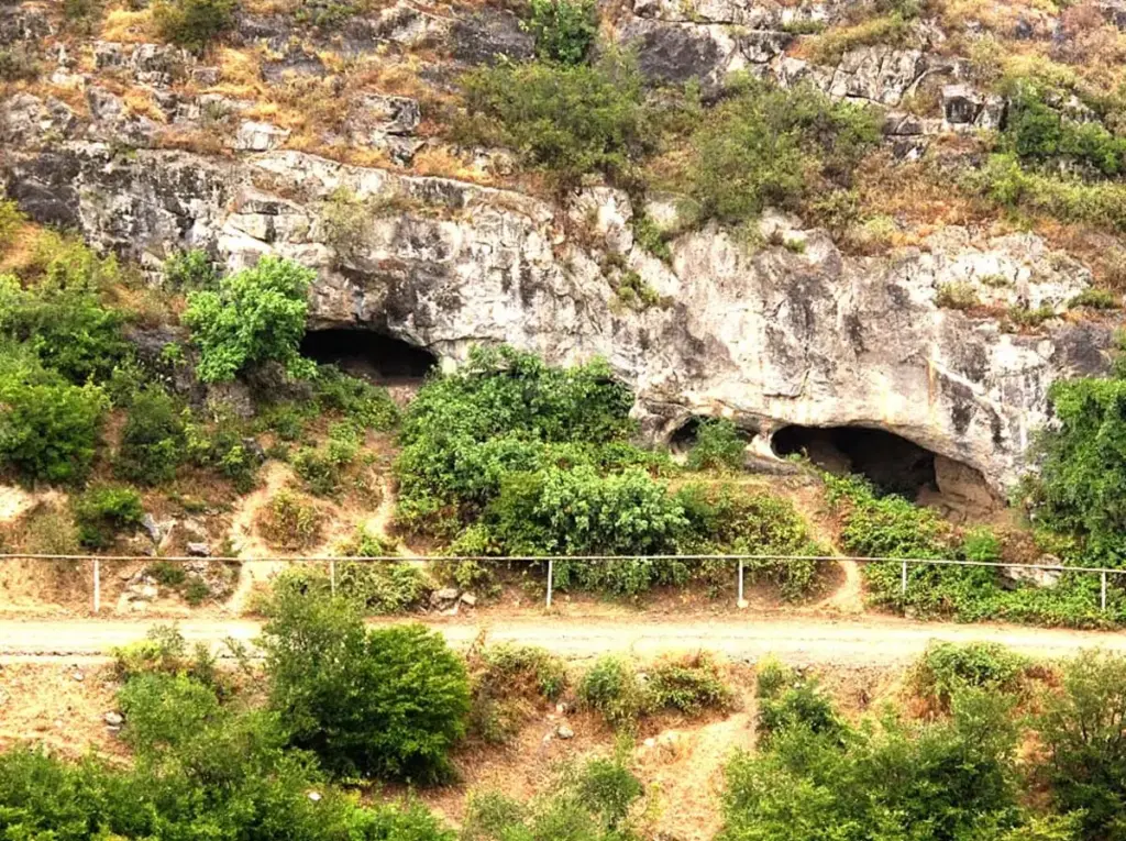 Azıx-Tağlar Arxeoloji Parkı
