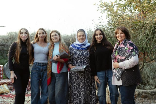 28B59E41-D566-4CF5-BDE1-F25F128F1126