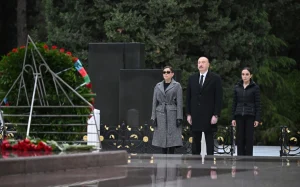 Heydər Əliyevin məzarını ziyarət, Heydər Əliyev, İlham Əliyev, Mehriban Əliyeva, Гейдар Алиев, Ильхам Алиев, Мехрибан Алиева
