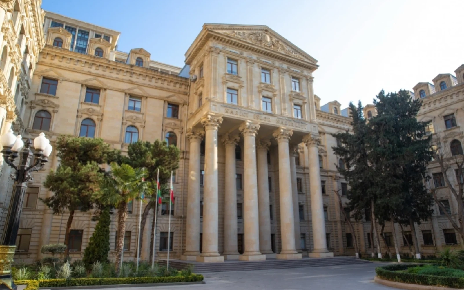 XİN, Xarici İşlər Nazirliyi