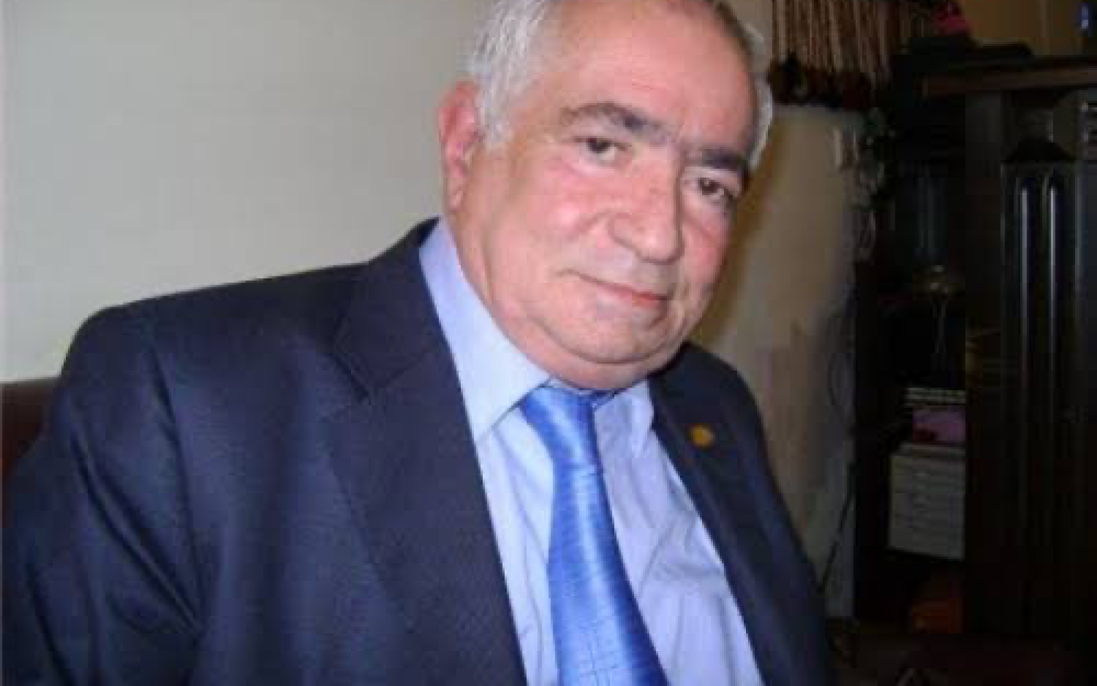 AF382C7D-572F-4AB5-8431-AA054548FEE1