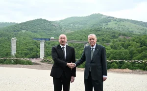 Kəlbəcər-Laçın yolunda görülən tikinti işləri, Kəlbəcər, Laçın, Kəlbəcər-Laçın avtomobil yolu