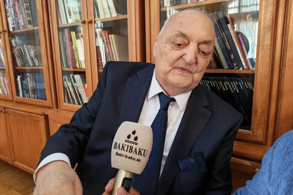 Ağahüseyn Hüseynov, "Bakı" qəzeti, Агагусейн Гусейнов, Газета «Bakı»