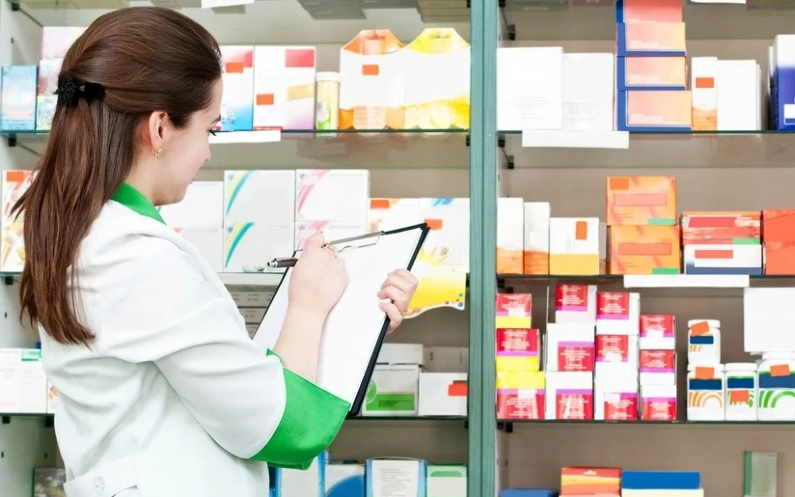 24 aptekdə yoxlama, Aptek