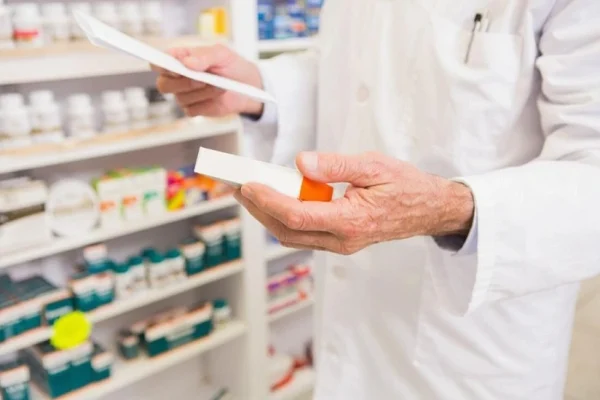 6 aptekdə yoxlama, Aptek