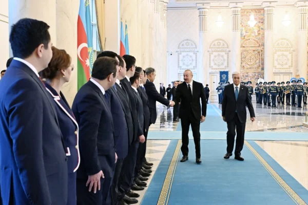 Astanada rəsmi qarşılanma mərasimi, Qazaxıstan, Astana, İlham Əliyev