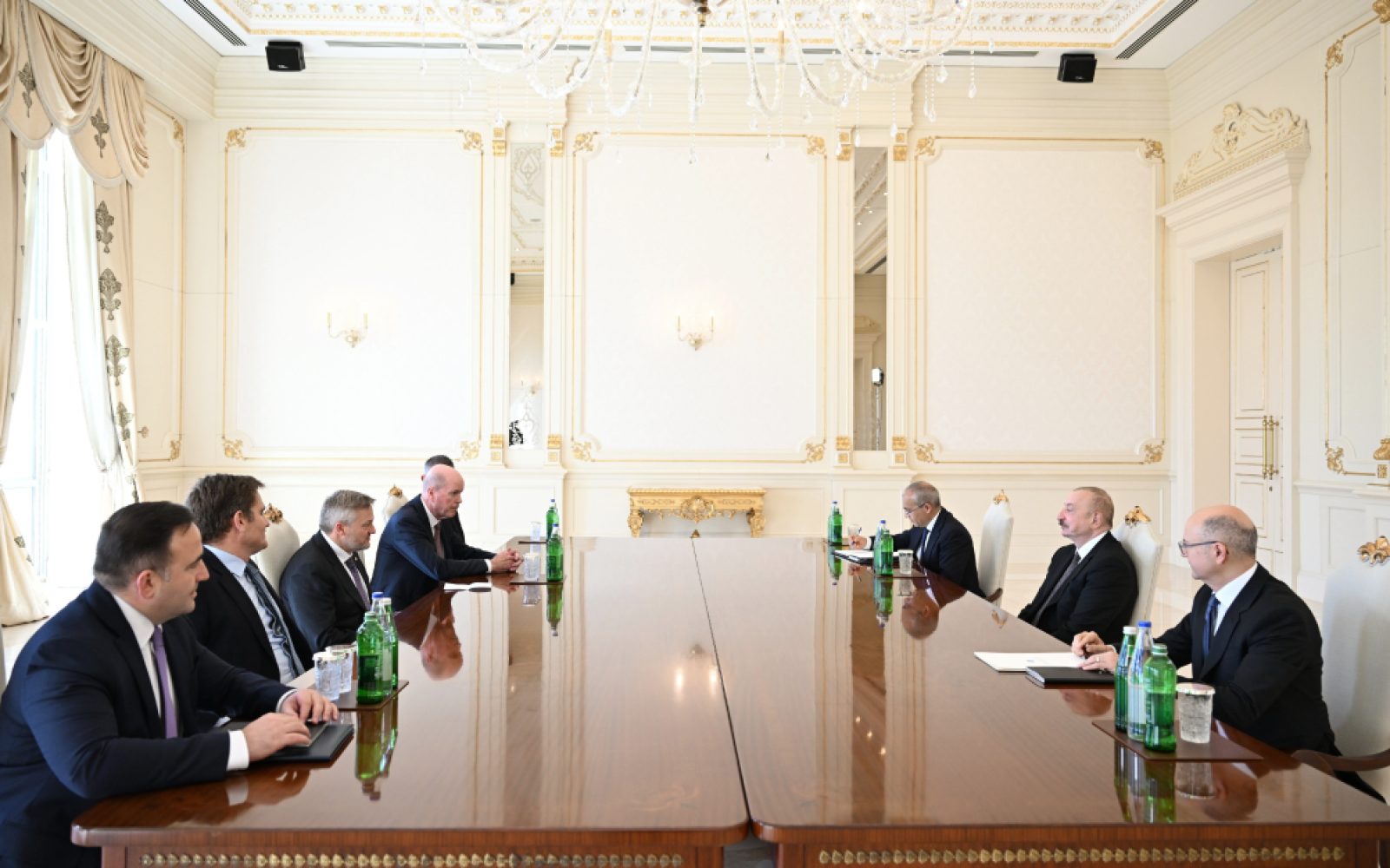 Prezident İlham Əliyev, BP, Mürrey Aukinkloss