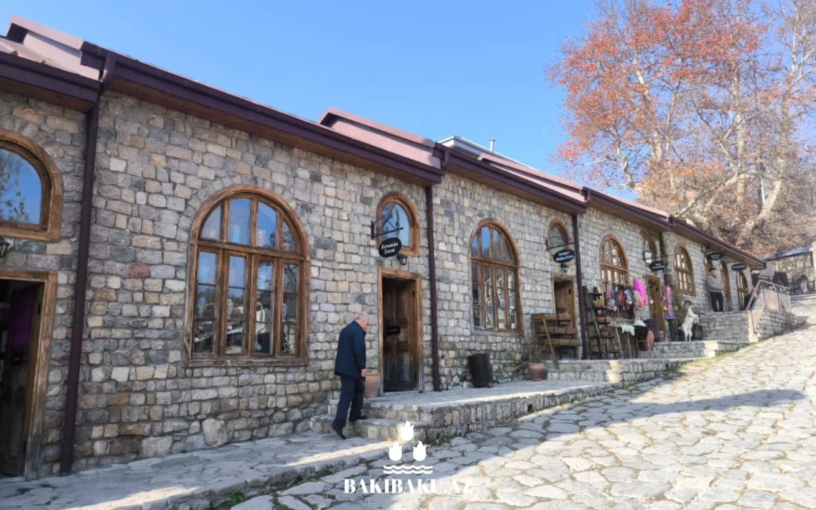 Dəmirçi Bazar küçəsi, Basqal