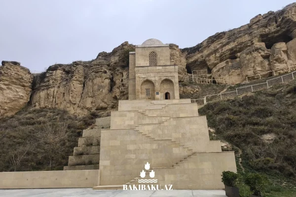 Diri Baba, Diri Baba türbəsi