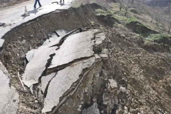 Əhmədlidə torpaq sürüşməsi, Əhmədli, Torpaq sürüşməsi