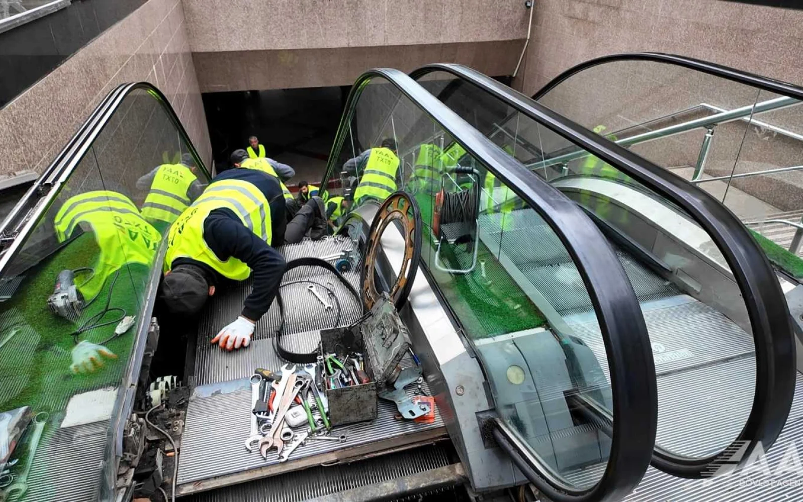 Eskalatorlar yenilənir, Eskalator, Piyada keçidi, AAYDA