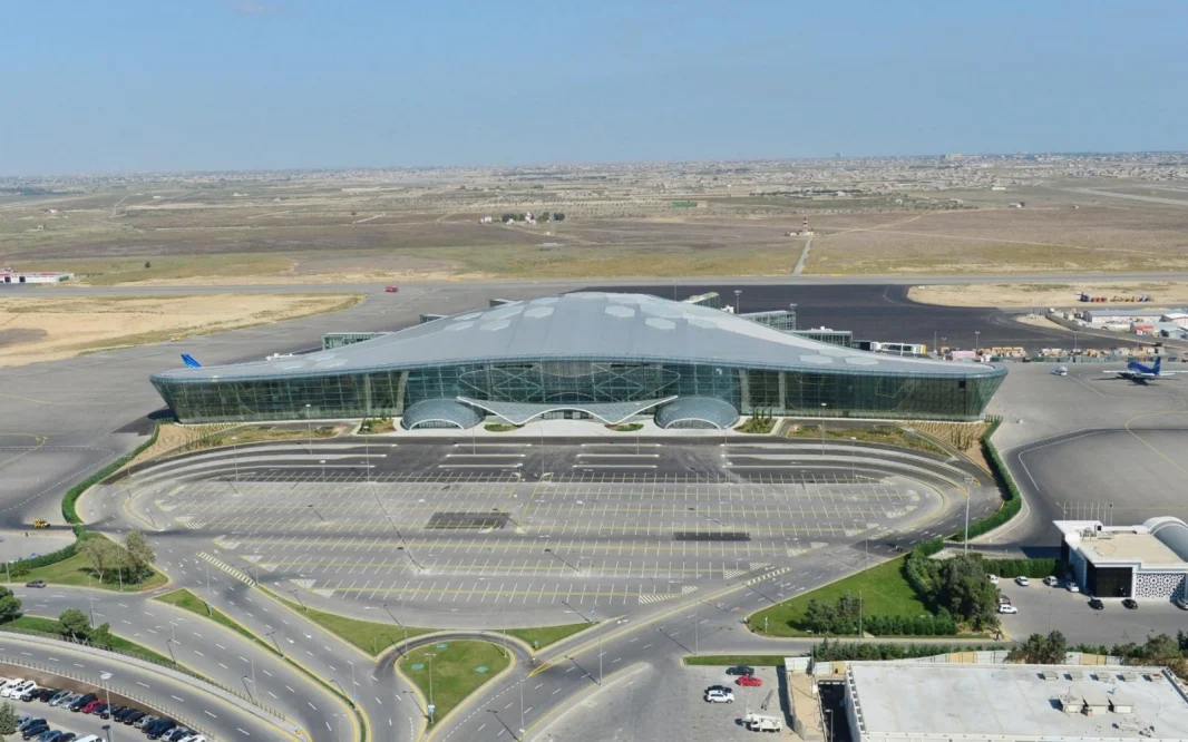 Hava limanında taksi problemi, Heydər Əliyev Beynəlxalq Aeroportu