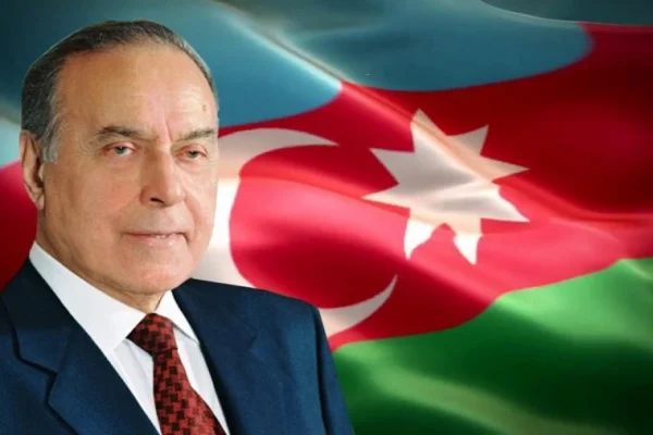 Səhiyyədən dövlətçiliyə, Heydər Əliyev