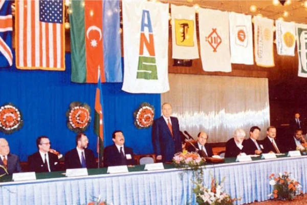 "Əsrin müqaviləsi"