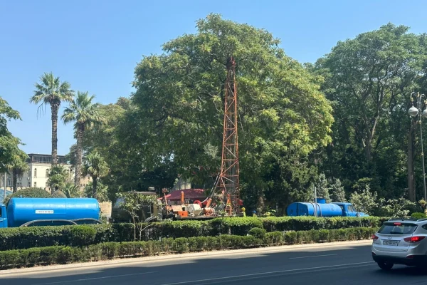 “İçərişəhər” metrosunun qarşısı, İçərişəhər, İçərişəhər metrostansiyası