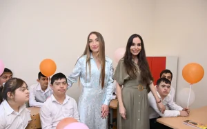 Leyla Əliyeva Lənkəranda internat məktəbində, Heydər Əliyev Fondu, Leyla Əliyeva, Alena Əliyeva