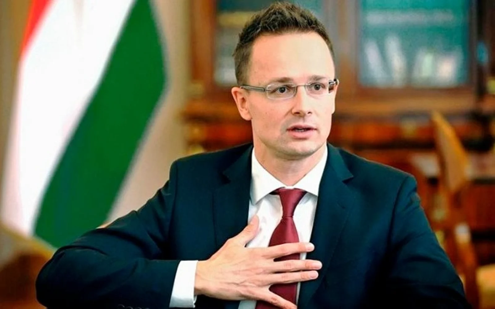 Peter Siyarto, Macarıstan, İran