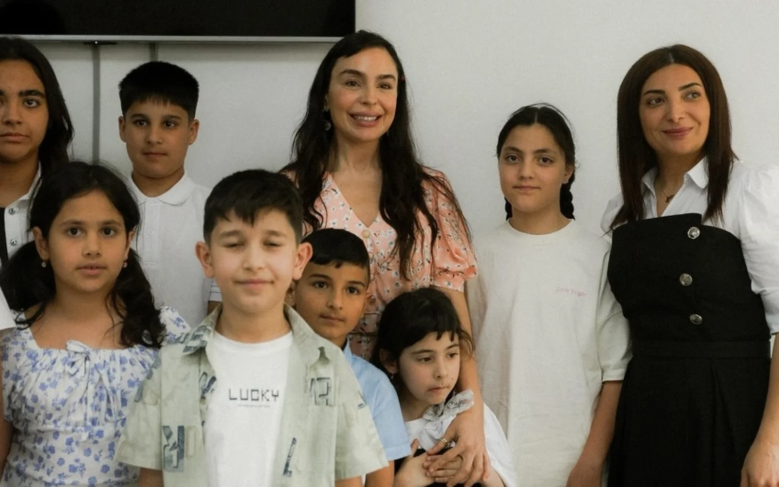 Xızı rayonuna səfər, Leyla Əliyeva, Arzu Əliyeva, Xızı rayonu, Giləzi qəsəbəsi