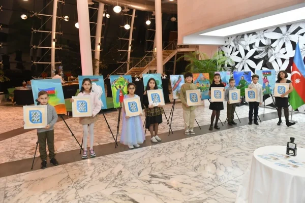 Şəhid övladlarının çəkdiyi rəsmlər, Rəqəmsal İnkişaf və Nəqliyyat Nazirliyi, "Azərpoçt" MMC, "Zəfər" Şəhid Ailələrinə Dəstək İctimai Birliyi, "Zəfər – şəhid övladlarının gözü ilə", Rəsm