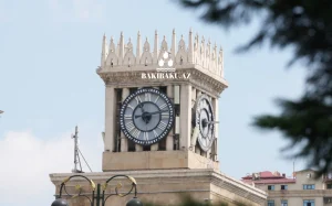 “Saatlı bina”, Saatlı bina, Nərimanov rayonu