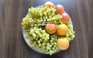 Şaftalı və üzüm, Şaftalı, Üzüm, Meyvə