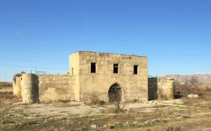 Səngəçal, Səngəçal karvansarası, Şirvanşahlar