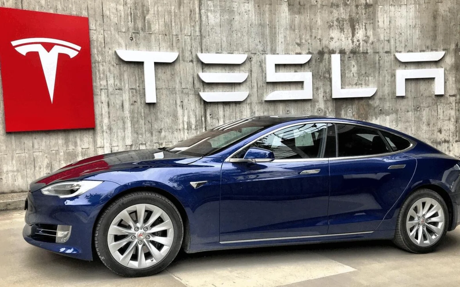 “Tesla”nın satışları, Tesla