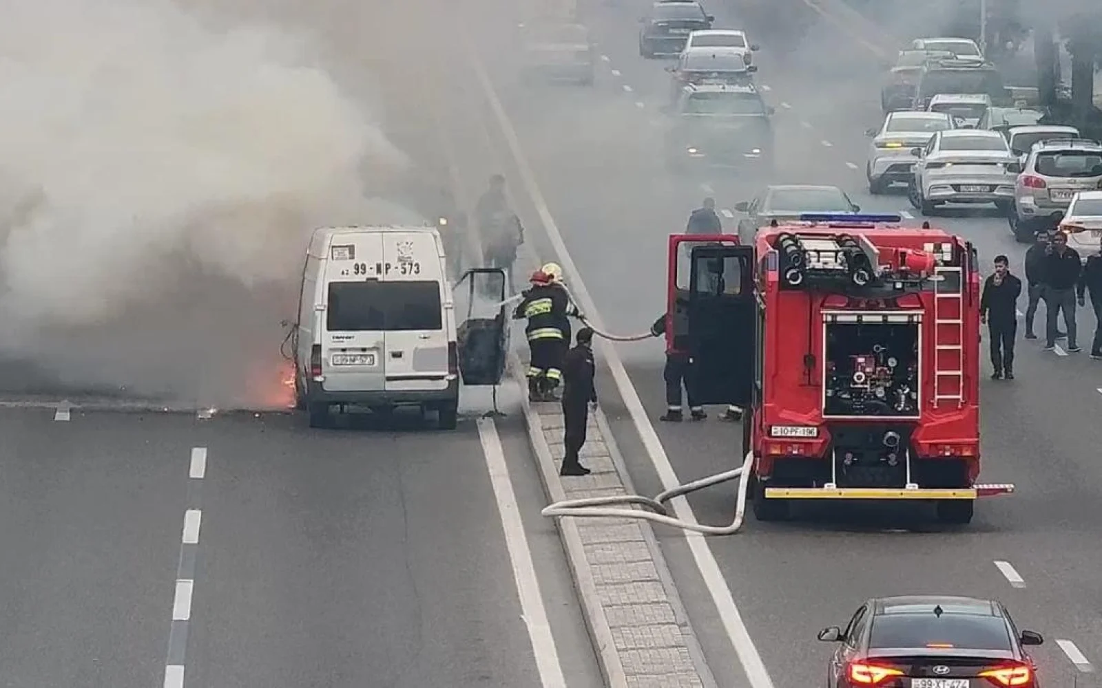 Heydər Əliyev prospektində yolda yanğın, Heydər Əliyev prospekti, Yanğın