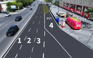 Fətəli xan Xoyski küçəsində 4 hərəkət zolağı, Fətəli xan Xoyski küçəsi, AYNA, yol, avtomobil zolağı