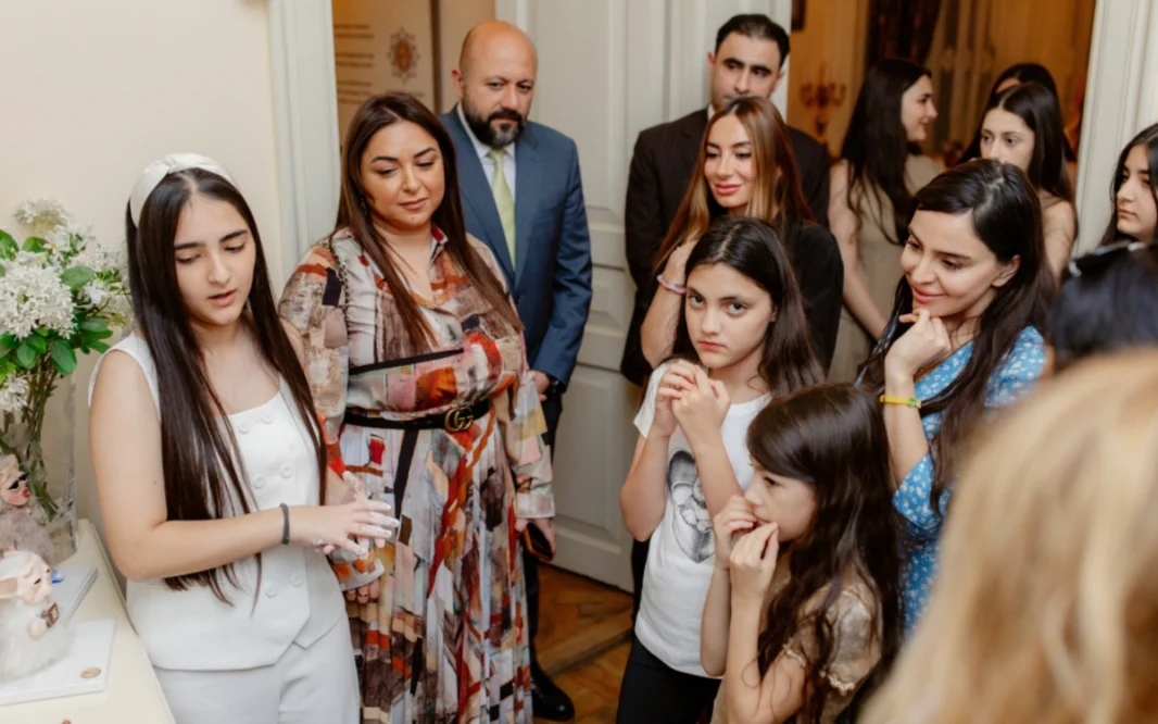 "Zeynəbin sehrli dünyası", Maqsud İbrahimbəyov, Maqsud İbrahimbəyov Yaradıcılıq Mərkəzi, Zeynəb Babayeva, Leyla Əliyeva, Arzu Əliyeva
