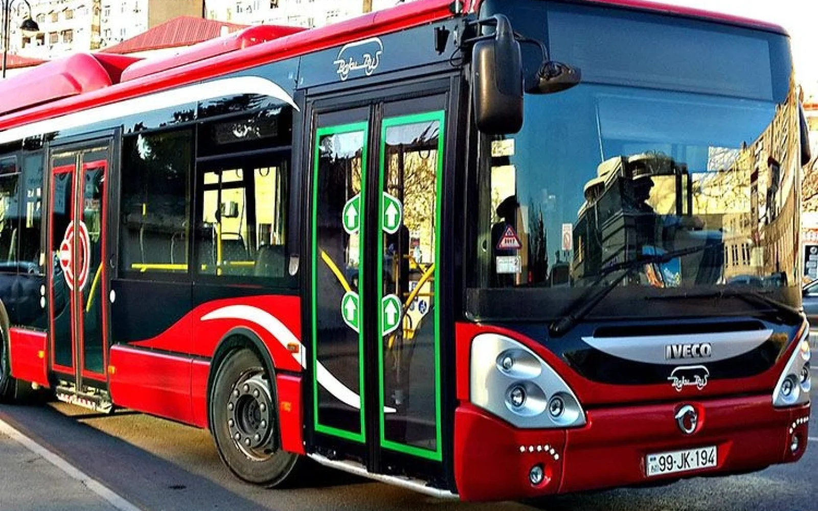 avtobusun hərəkət istiqaməti, avtobus, nəqliyyat, taksi, maşın, ictimai nəqliyyat